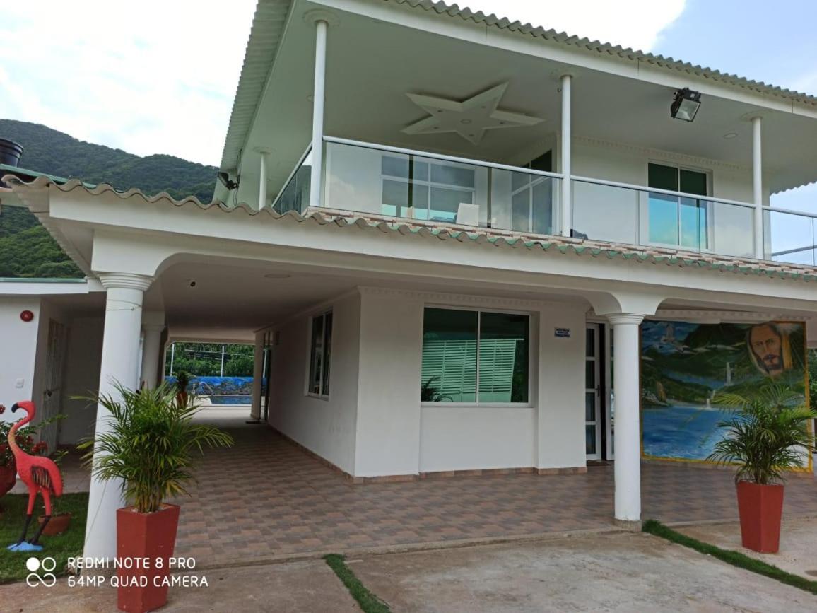 Cabaña Dubai Bahia Concha * Santa Marta (Magdalena)